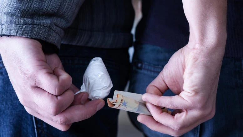 Κανένα όριο πια – Αλλοδαπός διακινούσε ναρκωτικά στους μετανάστες στη Μόρια